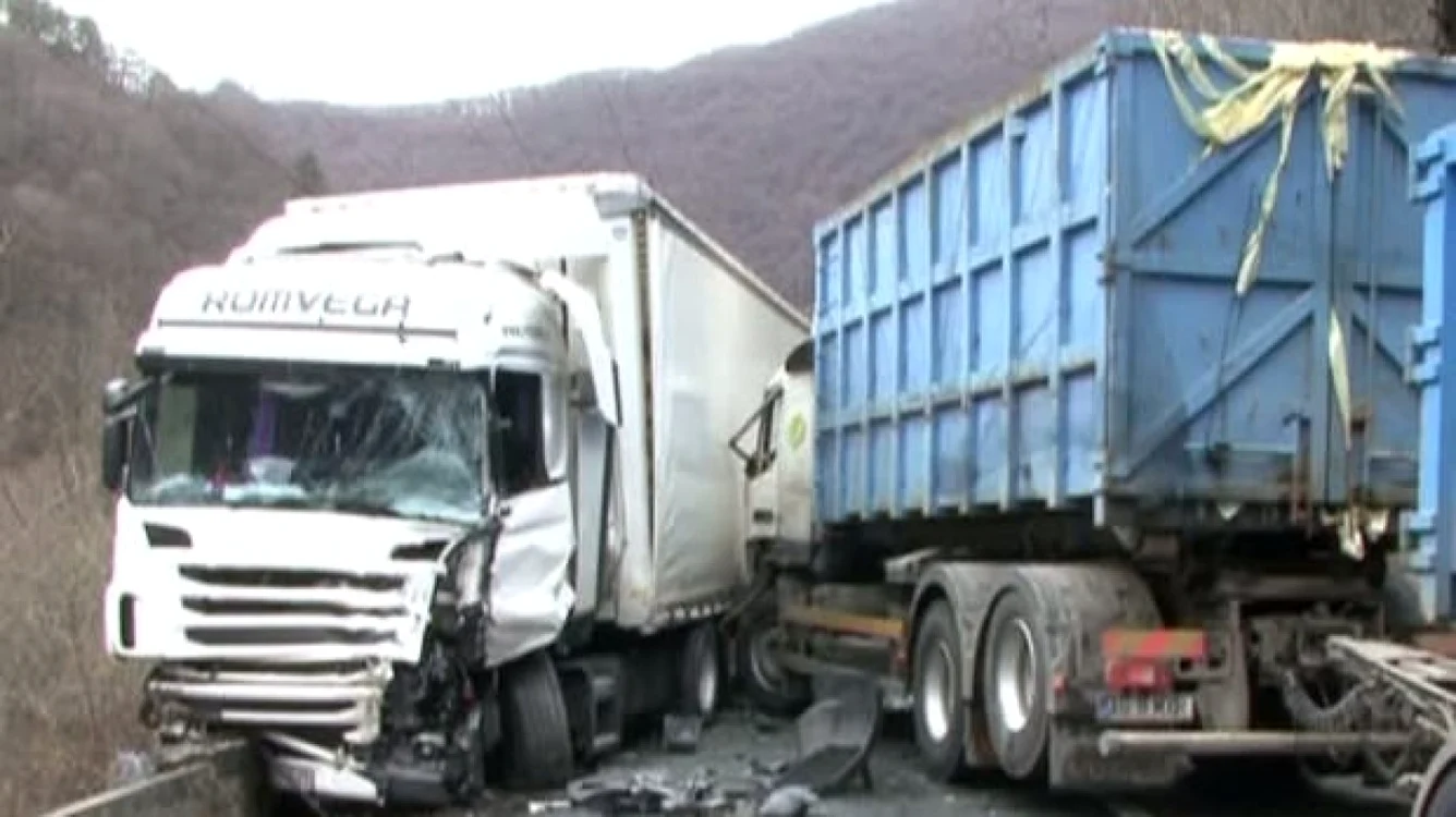 Tariful maxim al RCA anunţt ieri seară de ASF nu îi mulţumeşte pe transportatori FOTO Adevărul