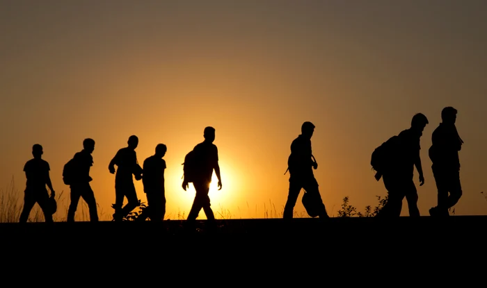 Unde au ajuns refugiații sirieni? Au pornit pe jos spre granița Ungariei cu Austria