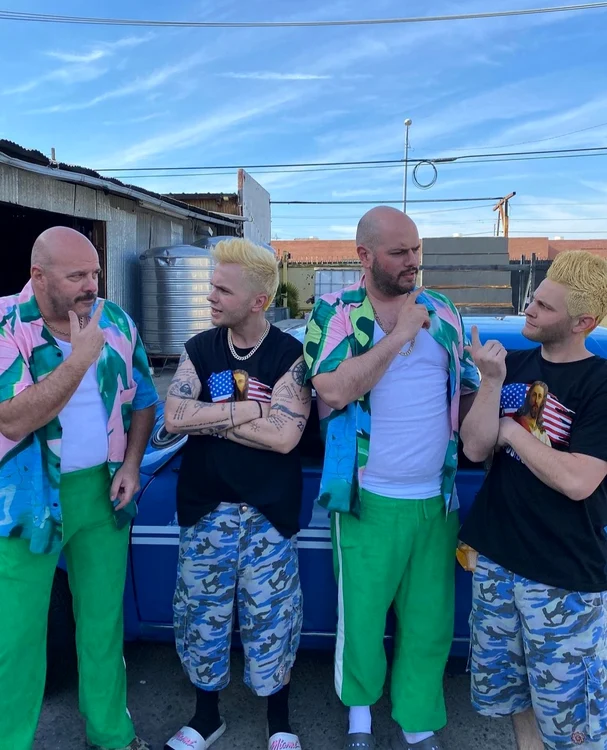 Codin Maticiuc și Matei Dima cu dublurile lor din Miami Bici 2 / Foto: Instagram