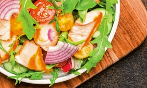 salata cu ton si legume proaaspete jpg