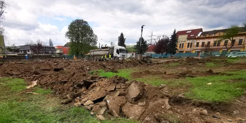 Centrul vechi din Hunedoara, in santier Foto Daniel Guță (5) jpg