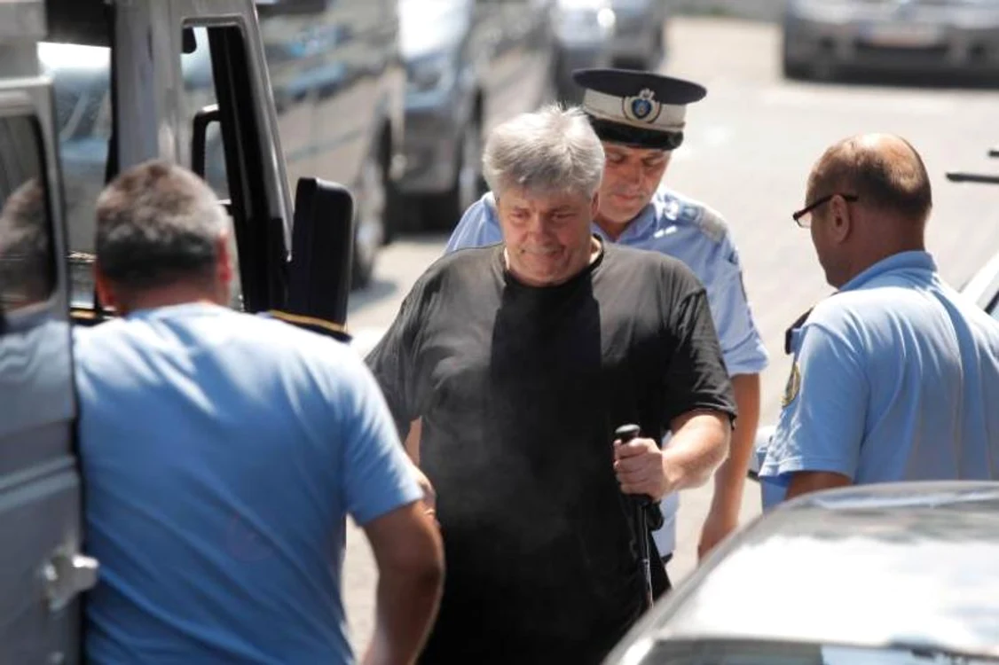 
    Sorin Ovidiu Vântu ispășea o condamnare de 11 ani și era cercetat în al șaselea dosar  