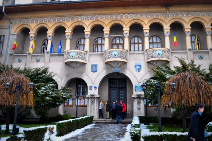 Primaria Hunedoara a mărit "potul" pentru proiectele cu finanţări nerambursabile. D.G.