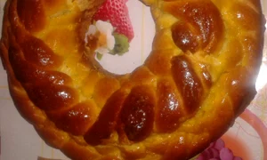 coronita din aluat de cozonac jpeg