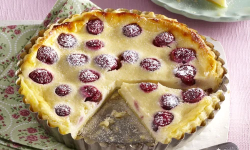 Cherry cake with vanilla cream jpeg