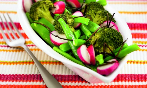 Green bean,broccoli,radish and Arame seaweed salad jpeg