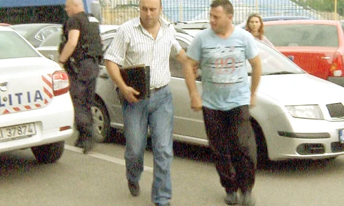 politisti7 act suspect furt jpeg