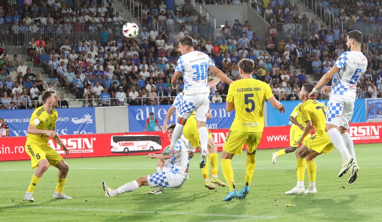 Corvinul Hunedoara mai are o șansă în retur (FOTO: Sportpictures)