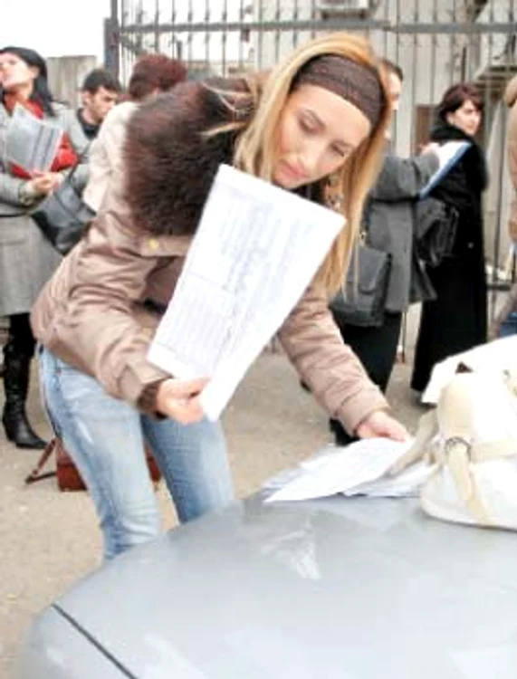 
    Prima tranşă a taxelor şi impozitelor locale  pentru anul 2012 se poate plăti până la 31 martie  