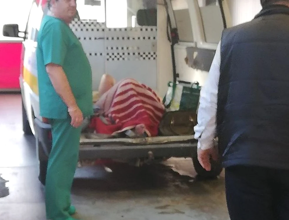 Bolnavă transportată în condiţii inumane la spitalul din Alba Iulia