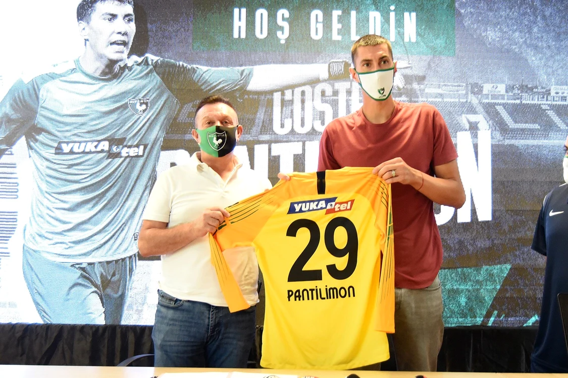 
    Costel Pantilimon a semnat cu Denzilispor anul trecut  