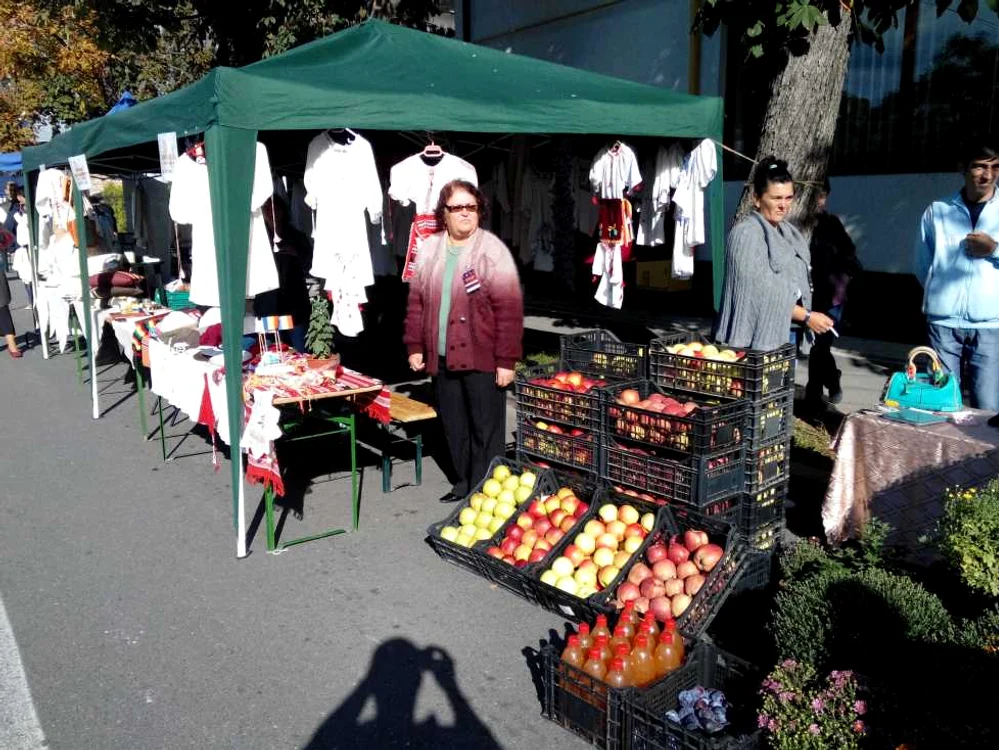 Târgul va reuni producători de legume, fructe, lactate şi carne, dar şi crescători de animale