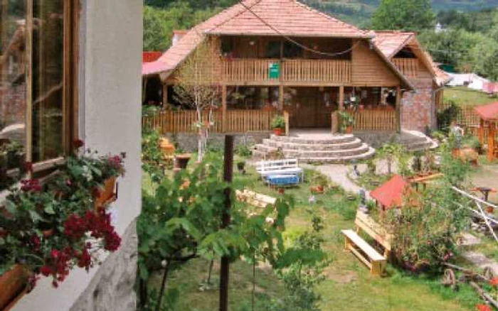 Experţii în fonduri răspund cititorilor