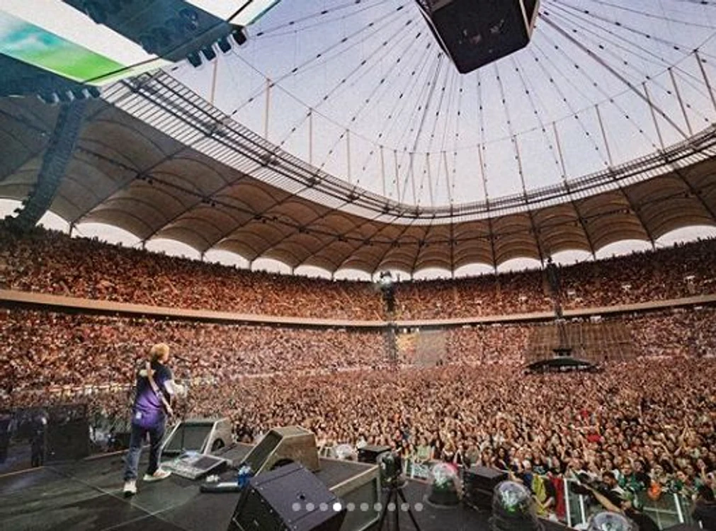 
    Ed Sheeran a concertat la București și nu s-a folosit doar de voce, el a interpretat fiecare piesă alături de chitara saFoto Instagram  