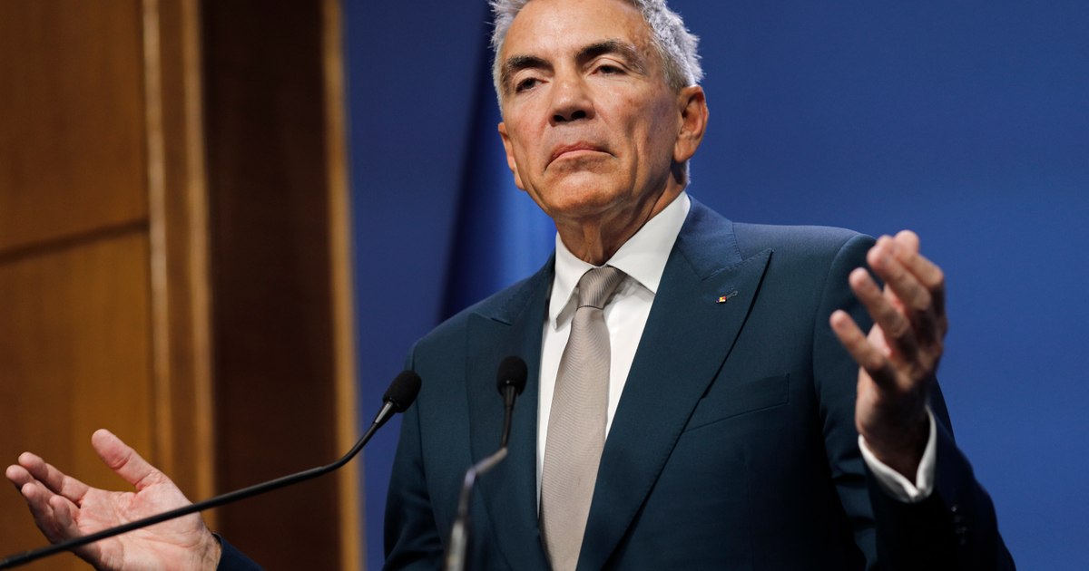 Fostul vicepremier Dragoș Anastasiu: Scăderea consumului după măsurile de austeritate era previzibilă. „România nu este în criză economică”