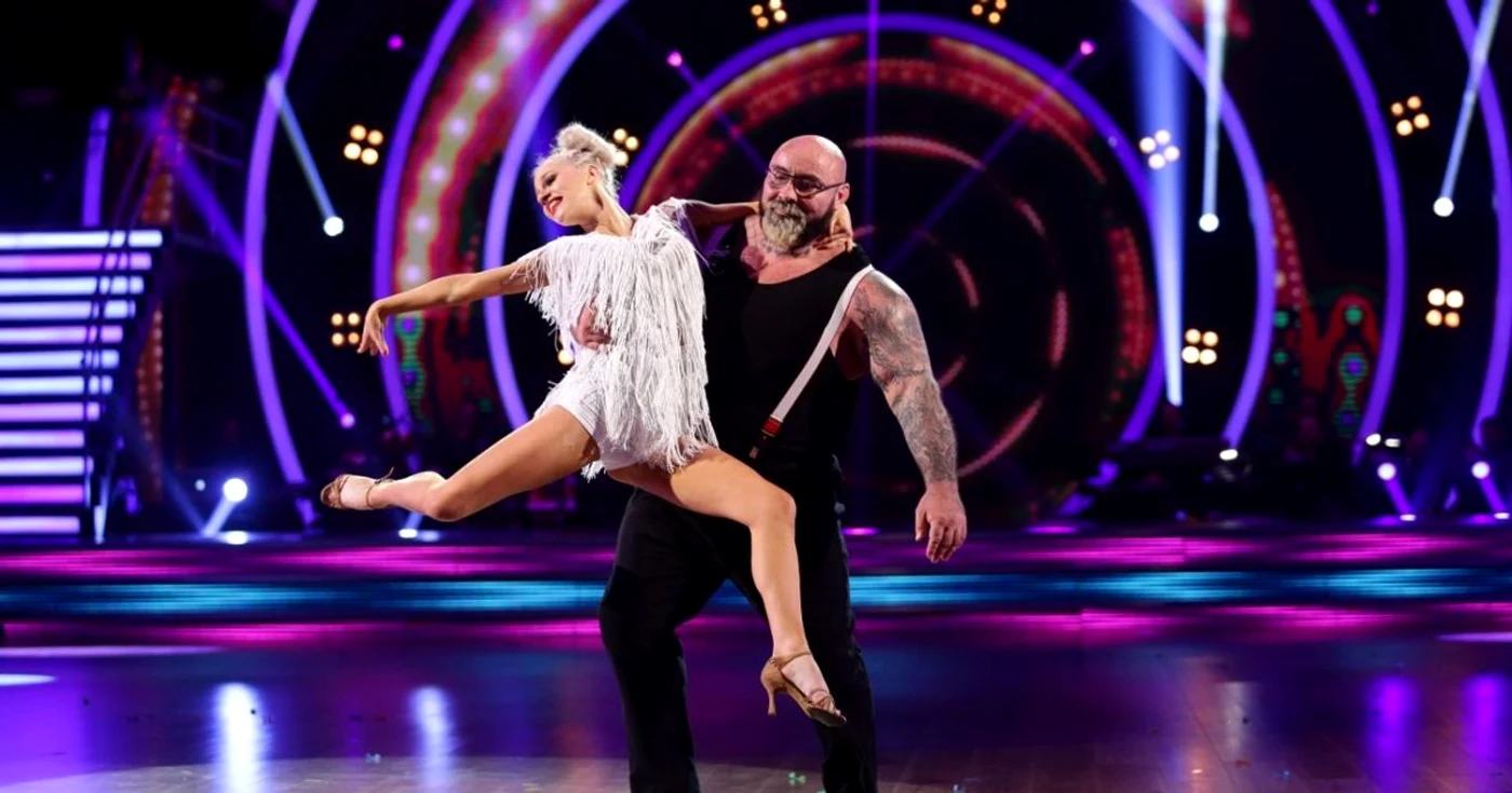 uite cine danseaza pro tv