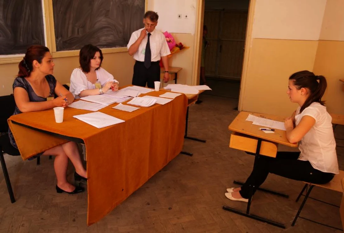 Elevii vor susţine zilele următoare proba orală la limba română