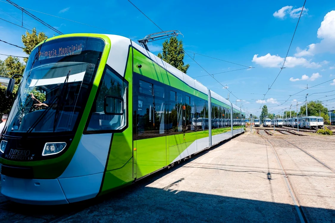 De marți, 6 mai, vor fi câteva modificări în transportul public. FOTO: Facebook / Nicușor Dan