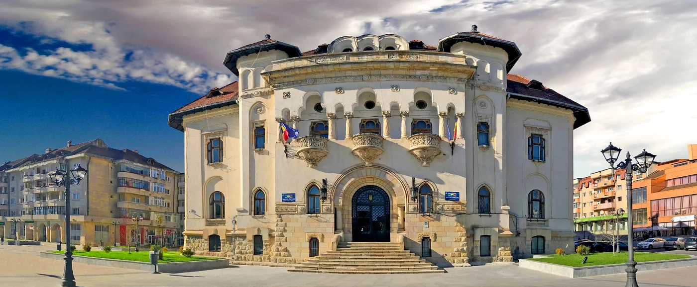 Cadourile primite de către angajații Primăriei Câmpulung Muscel vor fi verificate FOTO Facebook