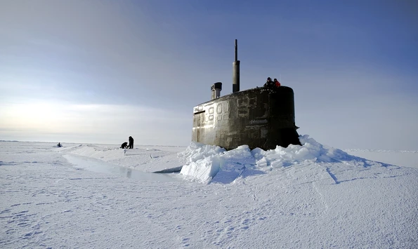 Submarin în Oceanul Arctic (foto: Pixabay)