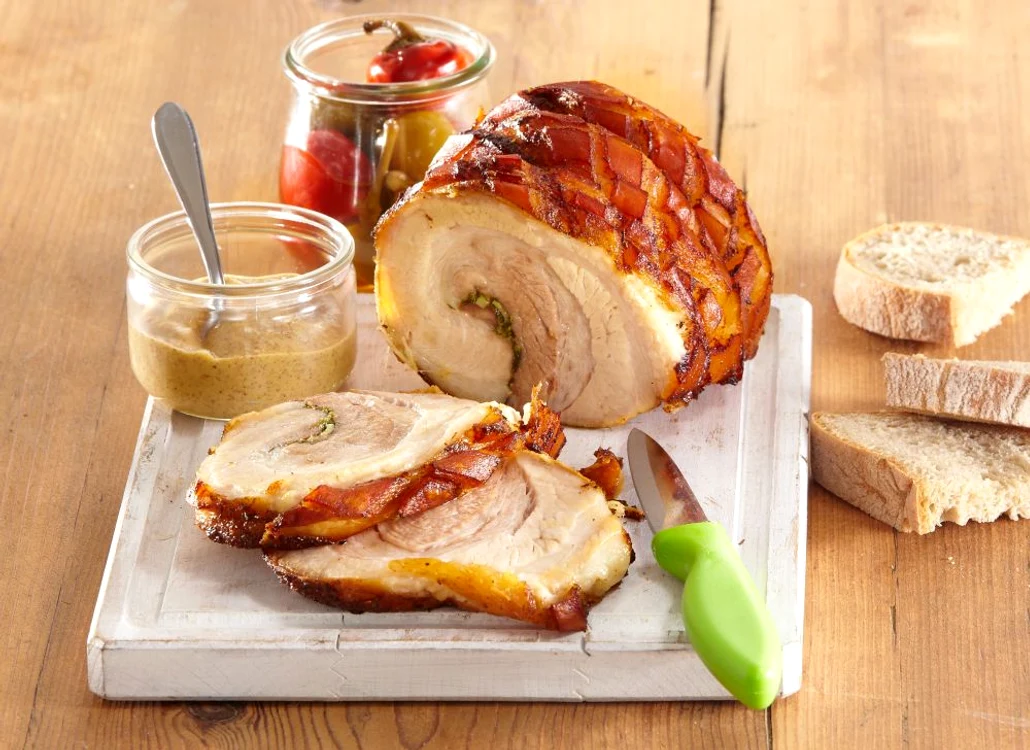 rulada de porc cu mirodenii jpeg