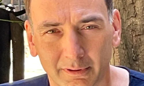 radu naum PNG