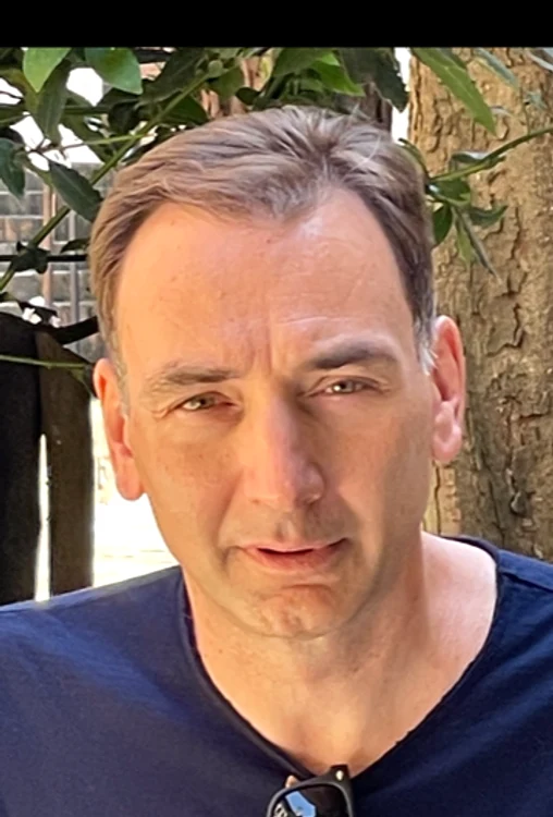 radu naum PNG