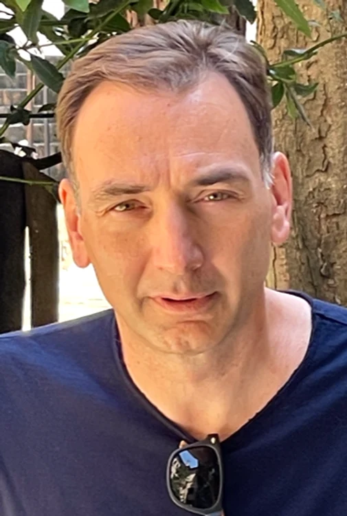 radu naum PNG