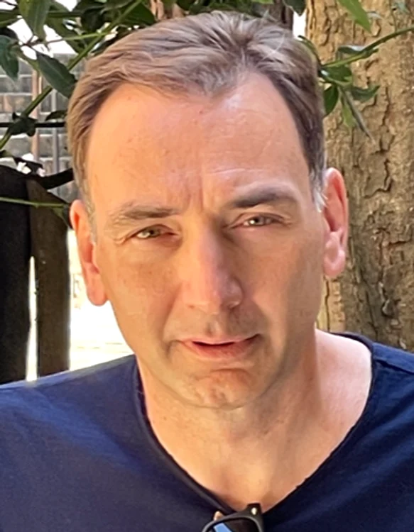 radu naum PNG