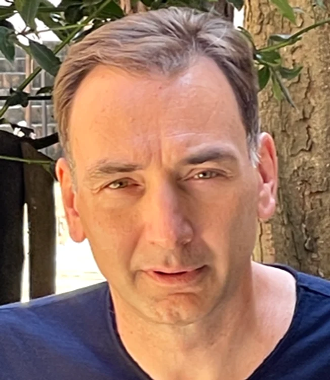 radu naum PNG