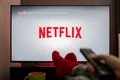 Televizor Netflix filme telecomanda FOTO Shutterstock