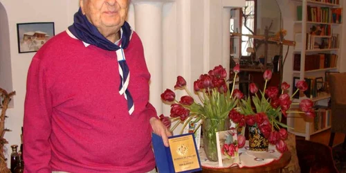 Dr. Ion Albescu, veteranul cercetasilor din Romania