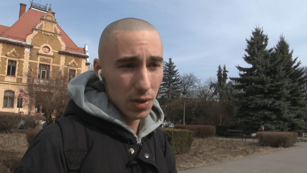 Admiterea la liceu în România. Cum văd lucrurile un american, o moldoveancă și un brașovean