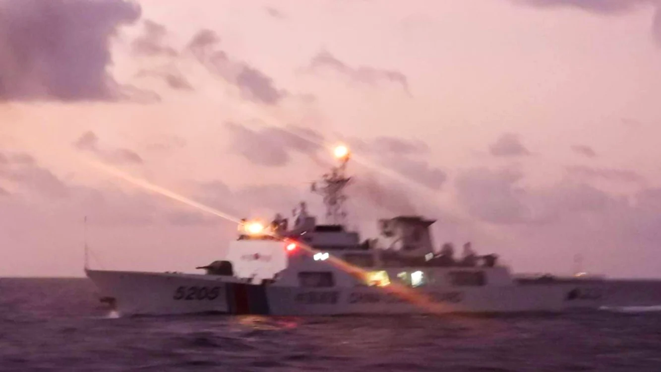 Navă chineză a Gărzii de Coastă țintește cu laser o navă filipineză FOTO Philippine Coast Guard