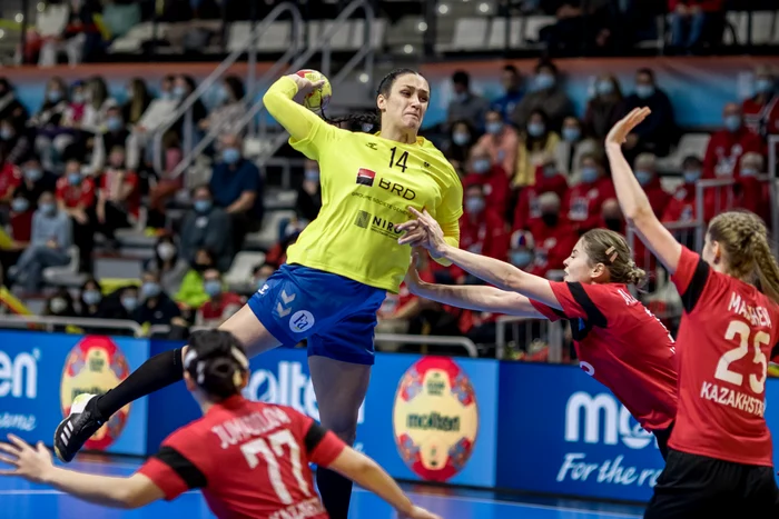 Bianca Bazaliu a reușit 5 goluri în meciul cu KazahstanFoto: sportpictures.eu