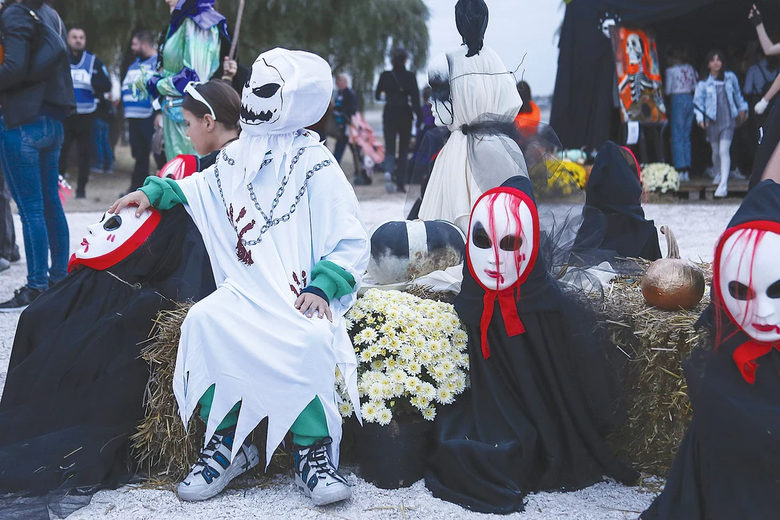 Cei mici au purtat costume care mai  de care mai înfricoșătoare. Foto: Inquam Photos