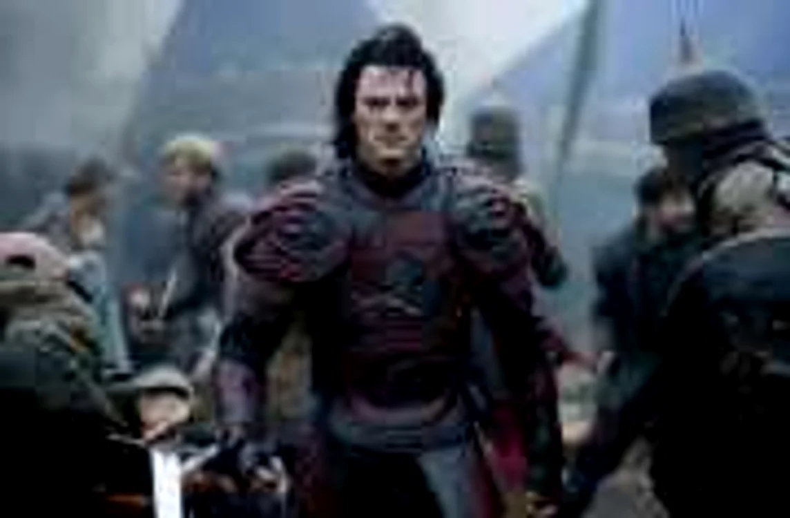 Luke
Evans joacă rolul lui Vlad Ţepeş, „cel mai faimos vampir din
toate timpurile“,portretizându-l în drumul spre eternitate FOTO
cinemagia.ro