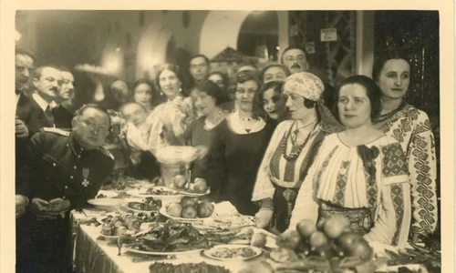 Codul bunelor maniere la masă: Sfaturi de la 1915 (© Imago Romaniae)