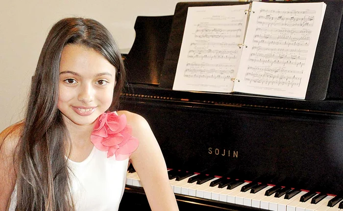 Laura Bretan a susținut aseară un show la ”Cerbul de Aur”