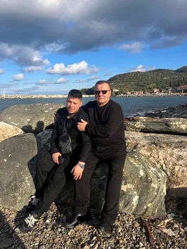 Georgică Cornu, în pelerinaj împreună cu fiul său la Muntele Athos foto: Facebook 