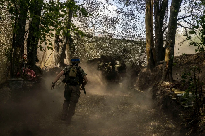 Soldați ucraineni pe frontul de la Harkov FOTO PROFIMEDIA