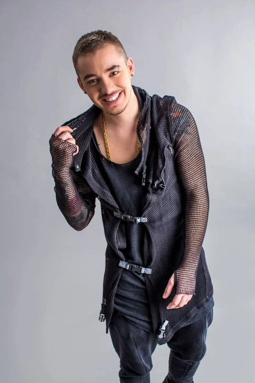 Adrian Țuțu revine pe scena muzicalăfoto:Arhiva personală