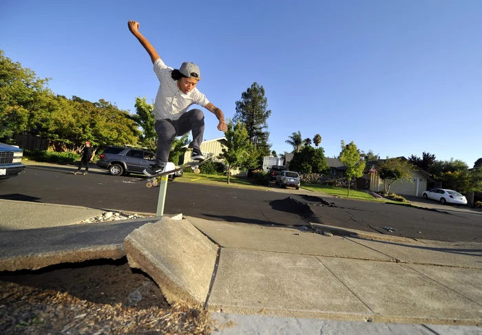 Aflaţi mai multe detalii despre şcoala de skate la emisiunea de la ora 13.00