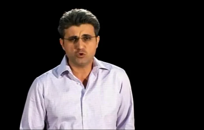 Robert Turcescu în videoclip