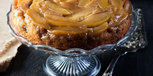 Tartă răsturnată cu mere. Aromatul desert al toamnei