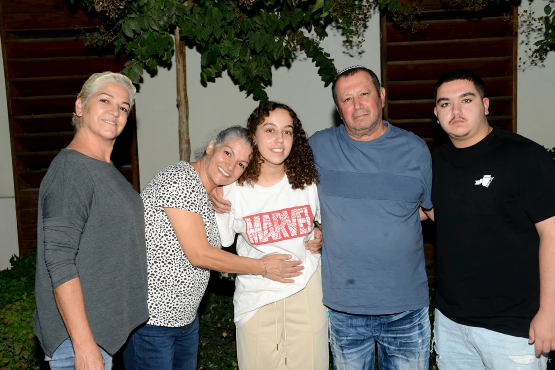 Ori Megidish alături de familie FOTO: Profimedia (Arhivă)