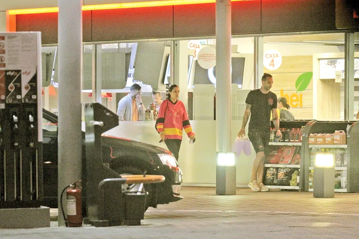 Au oprit la o benzinărie de pe autostradă