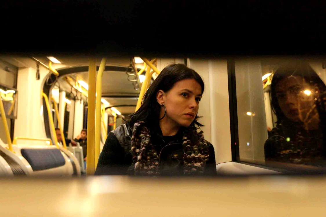 „Şi în dramă trebuie să ţi găseşti confortul şi bucuria“ – interviu cu Laura VASILIU jpeg