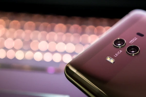 Huawei a vândut mai multe telefoane decât Apple în 2019