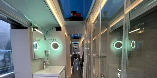Autobuz transformat în hotel la Braşov FOTO Sfinx&Camper Conversion
